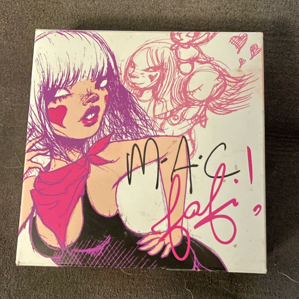 MAC Iridescent/Pressed Powder
